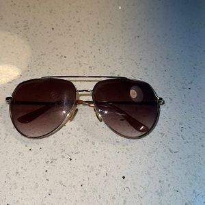 Oscar De La Renta shades
